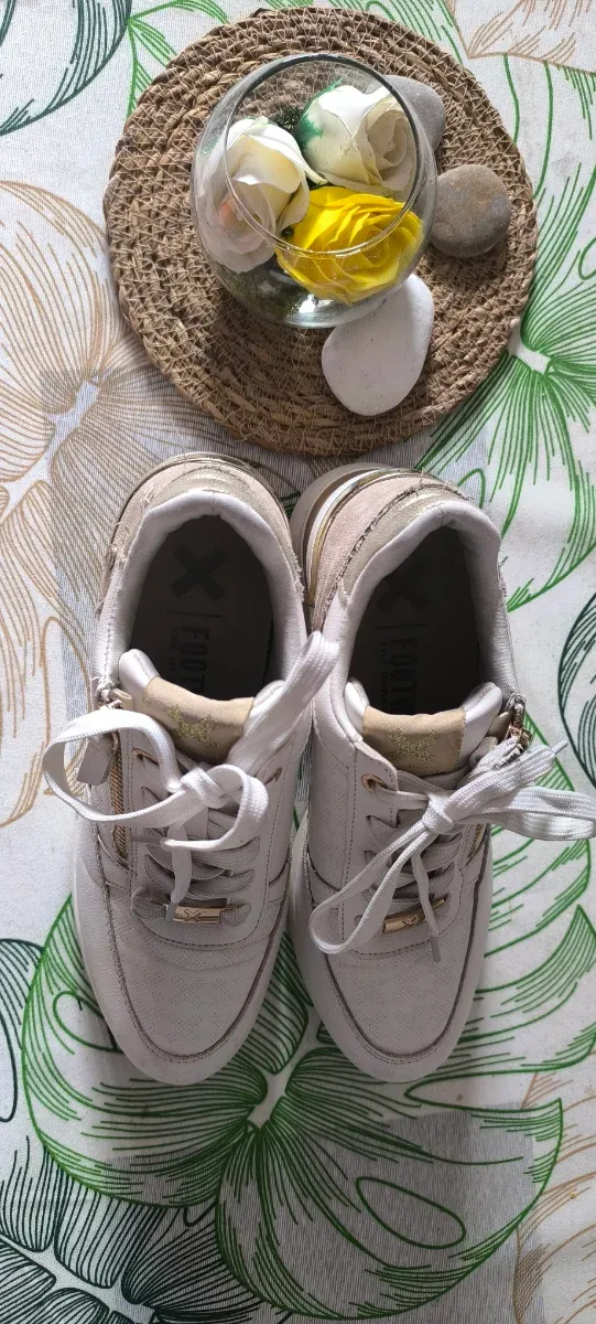 Zapatillas Xti cuña blancas talla 38