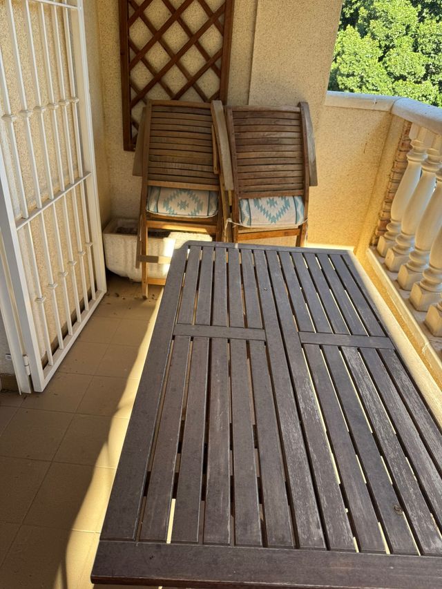 Conjunto mesa y 2 sillas madera terraza