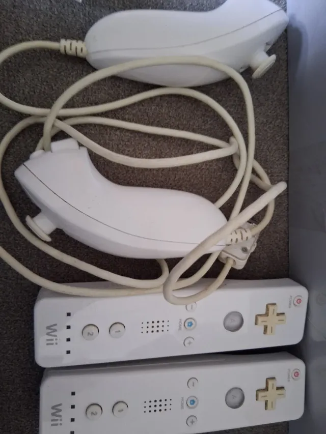 Lote Wii: Consola, Mandos y Juegos