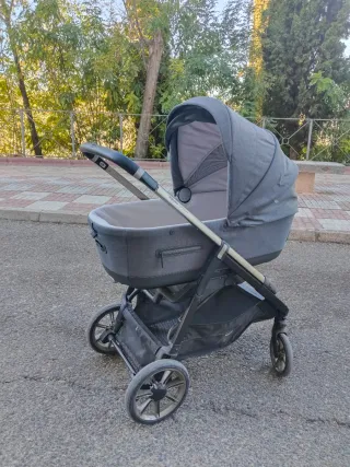 Passeggino Inglesina Aptica verde