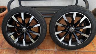 4 Llantas 18” VW Originales Neumáticos Invierno