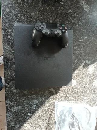 Consola PlayStation 4 Negra en muy buen estado