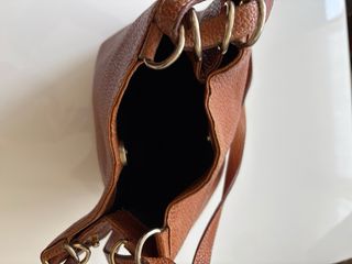 Bolso de piel marrón