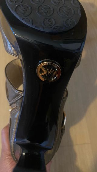 Sandalias Michael Kors Marrón y Dorado