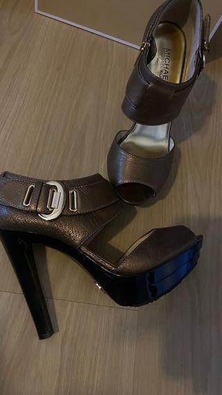 Sandalias Michael Kors Marrón y Dorado