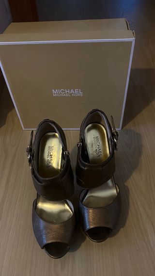 Sandalias Michael Kors Marrón y Dorado
