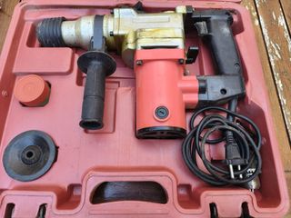 Martillo percutor con maletín