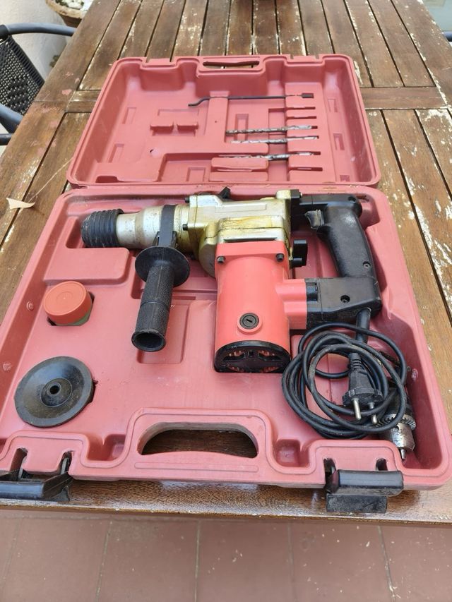 Martillo percutor con maletín