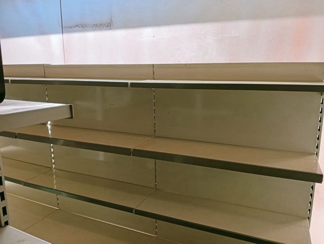 Estantería metálica