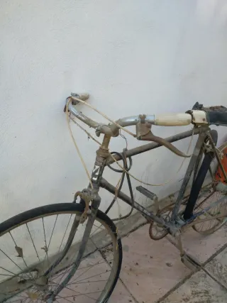 Bicicleta Antigua para restaurar skyman