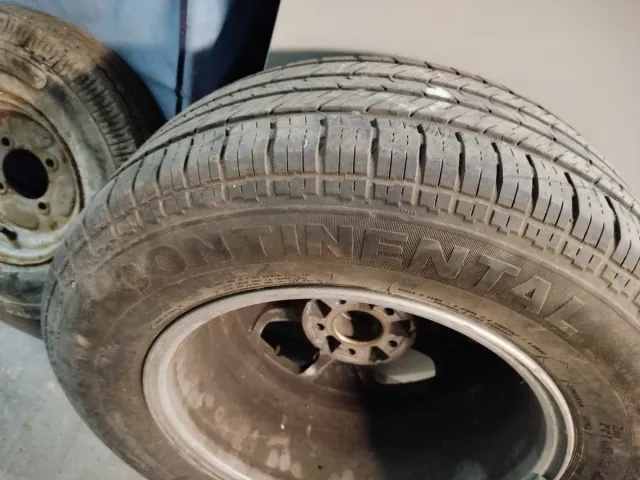 Neumático Continental 4x4 contac 255 / 60R17