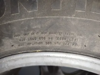 Neumático Continental 4x4 contac 255 / 60R17