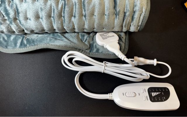 Manta Térmica Eléctrica Gris y Blanca