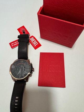 Reloj Diesel Negro y Dorado