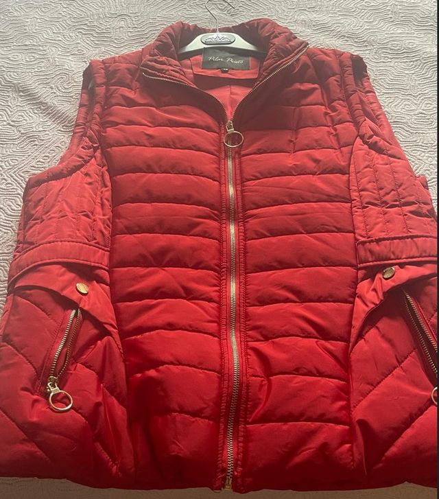 Chaleco de mujer. Rojo de Pilar Prieto. Talla 46