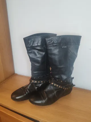 Botas piel mujer tachuelas