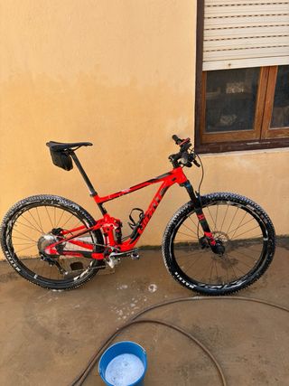 Bicicleta Giant MTB Roja
