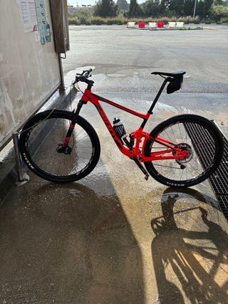 Bicicleta Giant MTB Roja