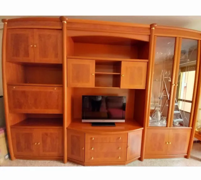 Mueble de salón madera no está incluida la televis