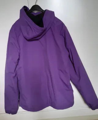 Cazadora Carhartt morada