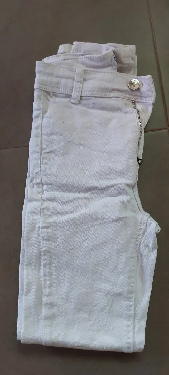 Pantalón vaquero blanco
