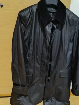 Gabardina mujer negra y gris