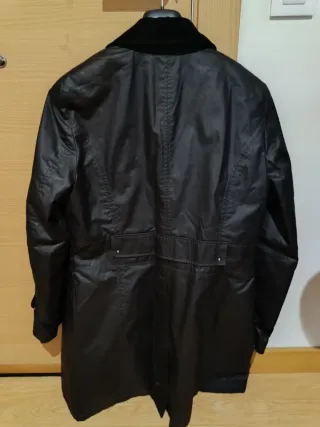 Gabardina mujer negra y gris