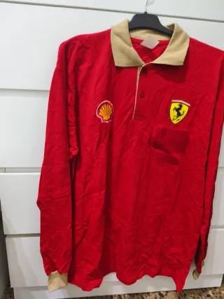 Camiseta Ferrari Manga Larga Roja y Beige