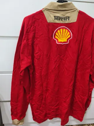 Camiseta Ferrari Manga Larga Roja y Beige