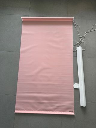 Estor enrollable rosa