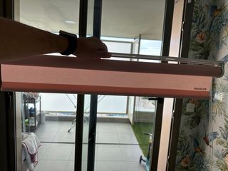 Estor enrollable rosa