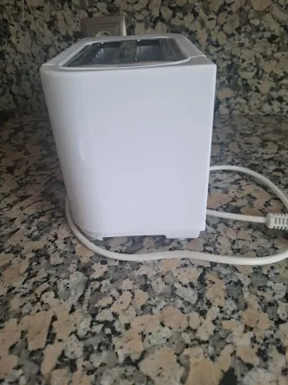 Tostadora KIWI blanca