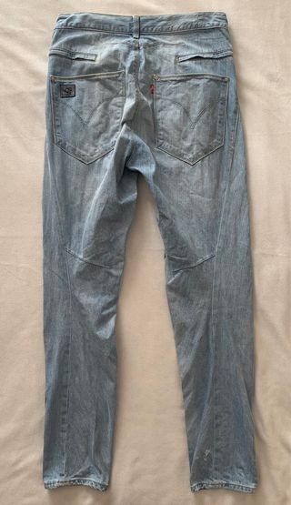 Vaqueros Levi's Engineered Twisted Icon Talla 31