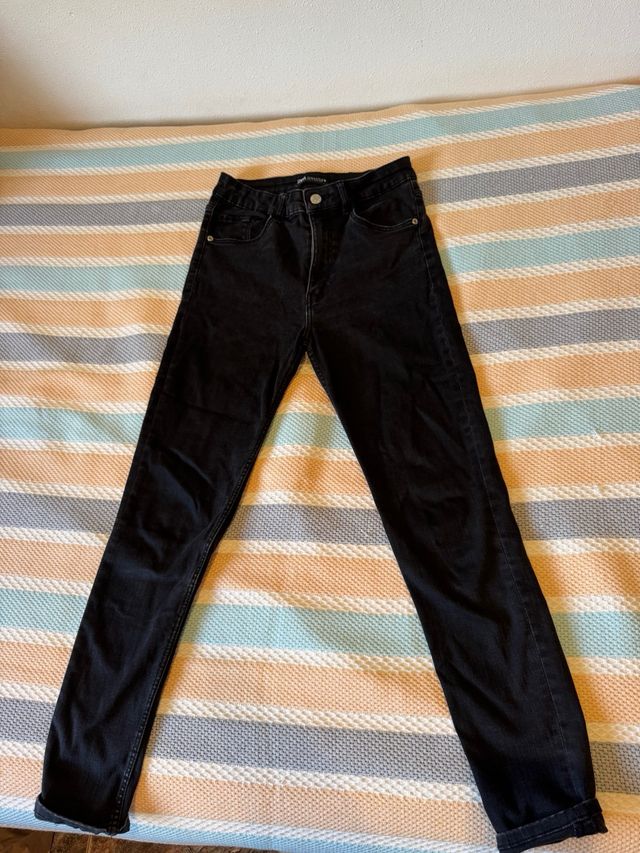 Vaqueros negros Zara
