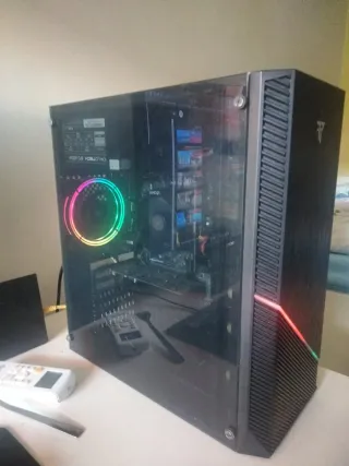 Pack Torre PC Gaming Negra con RGB
