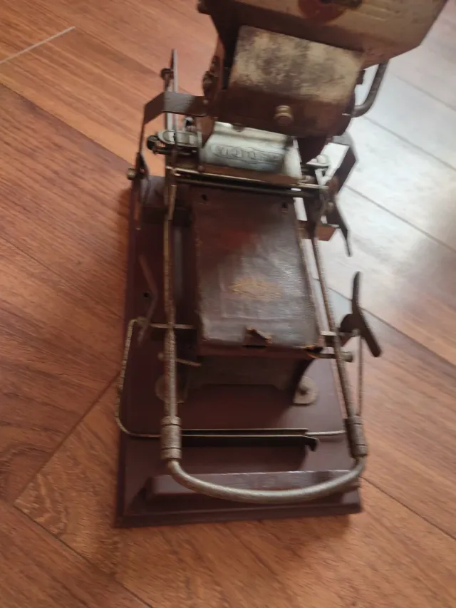 Máquina antigua de decoración