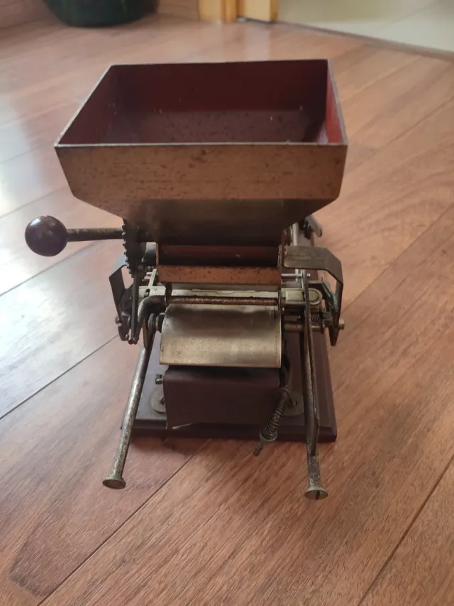 Máquina antigua de decoración