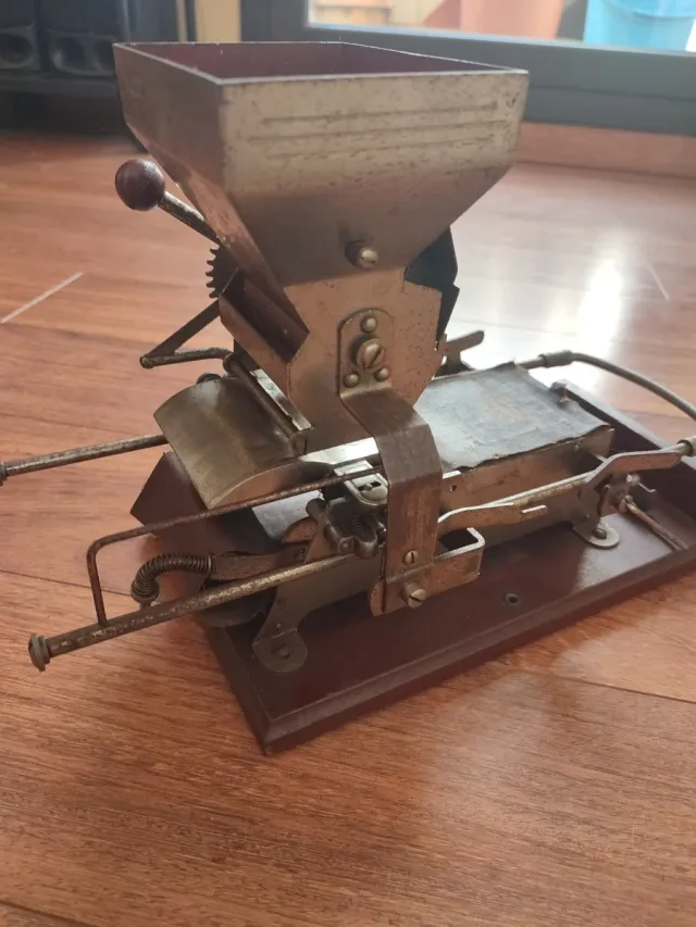 Máquina antigua de decoración