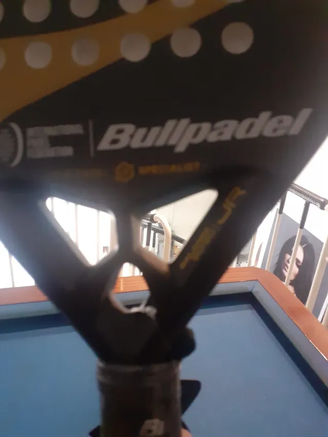 Pala de pádel Bullpadel Hack JR