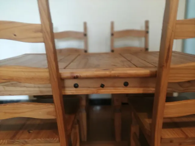 Set tavolo in legno e 4 sedie