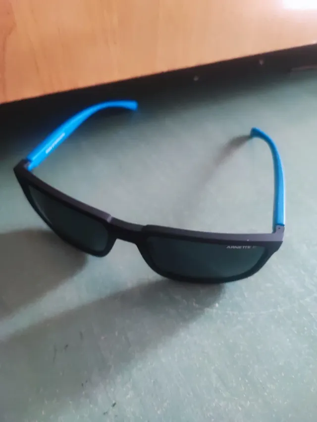 Gafas de sol Arnette hombre negras y azules