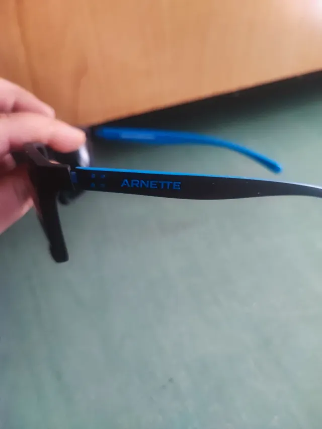 Gafas de sol Arnette hombre negras y azules