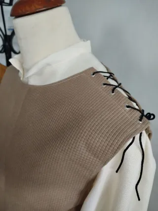 Medieval polipiel beige