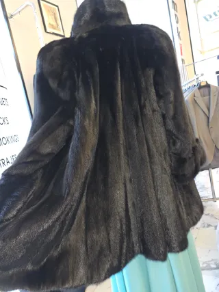 Chaquetón piel diamante negro Talla 48