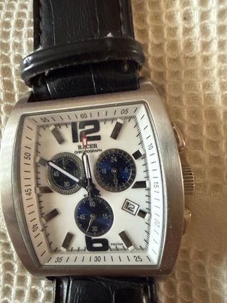 Reloj Racer Cronógrafo caja cuadrada.
