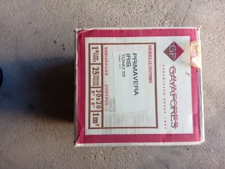 50 Azulejos porcelánicos con motivos florales