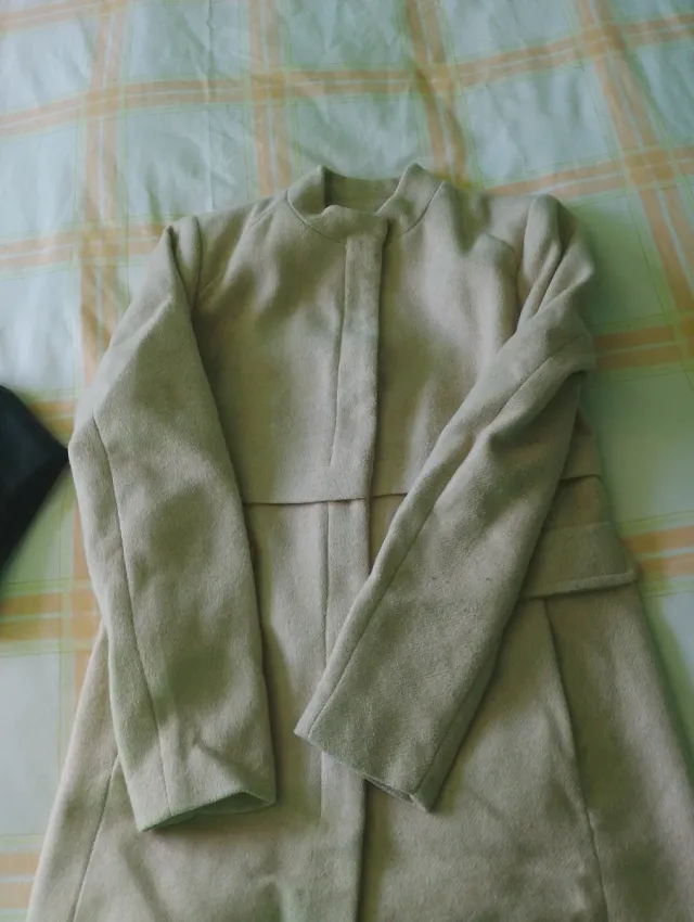 Chaqueta beige elegante