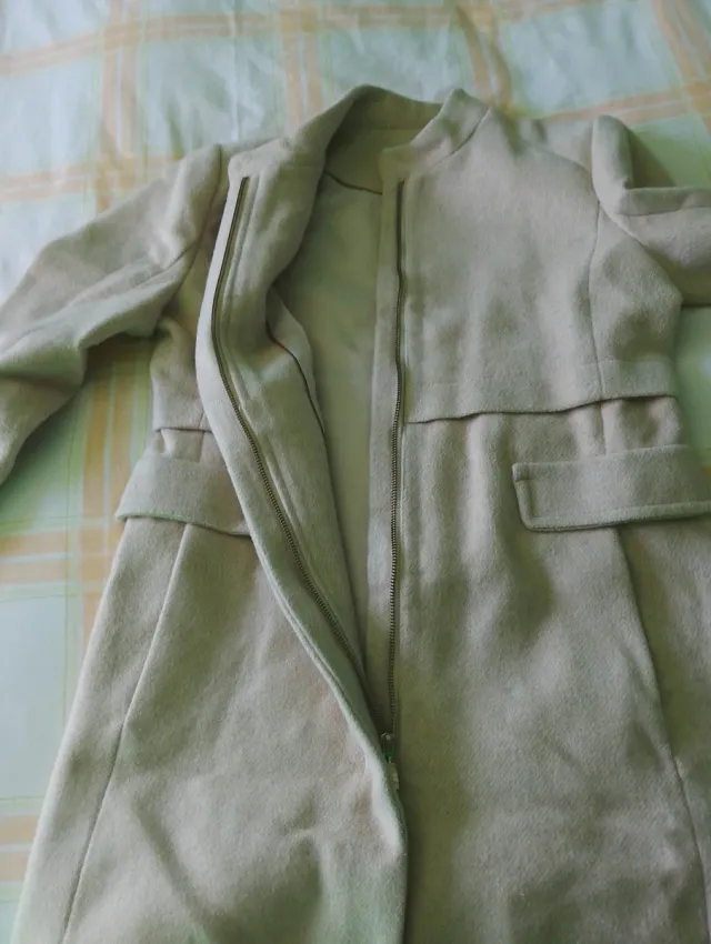 Chaqueta beige elegante