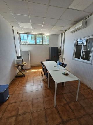 Nave industrial en alquiler en Silla