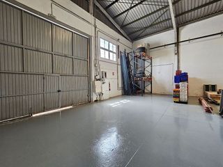 Nave industrial en alquiler en Silla